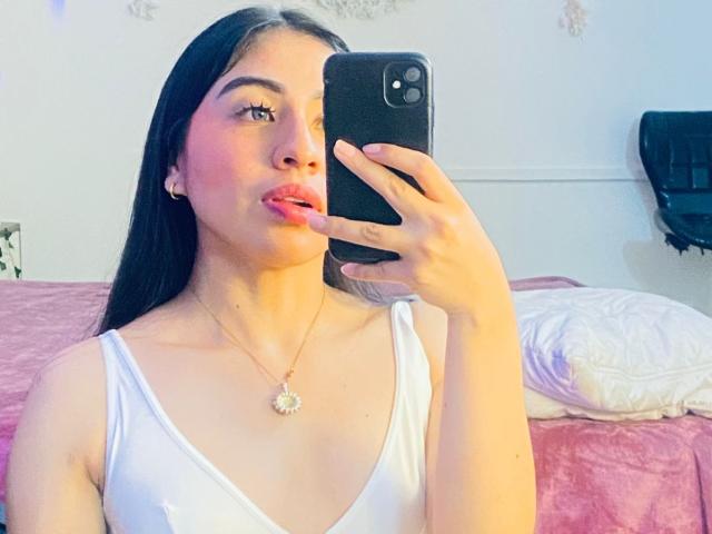 ZoeRedds - Live sex cam - 28573607