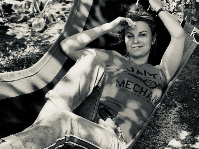 BelleLisaG - Live porn &amp; sex cam - 28573658