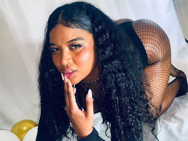 ChloeeFoxySs - Live sex cam - 28577585