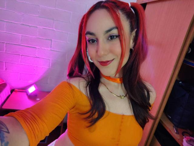 AmyStreetwise69 - Live Sex Cam - 28578302