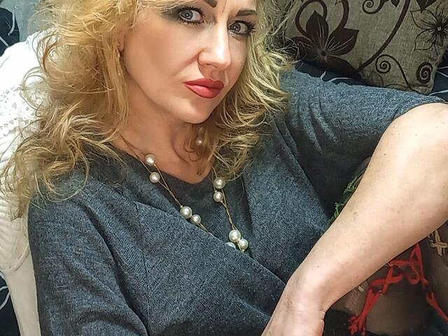 LilaniLoverX - Live sexe cam - 28580981