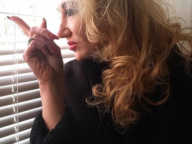 LilaniLoverX - Live sexe cam - 28580996