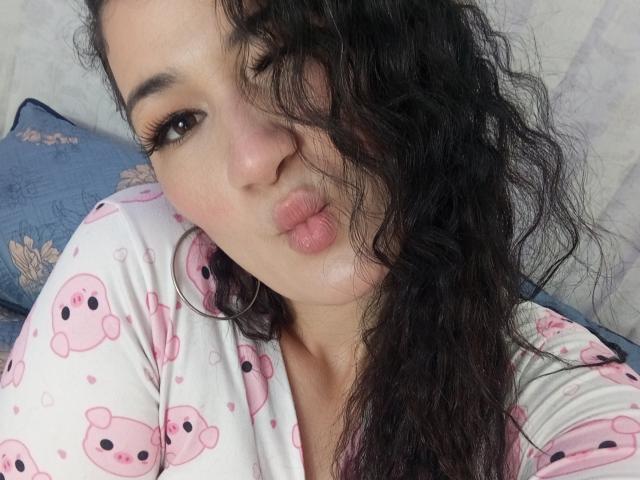 YessiSoto - Live sex cam - 28582388
