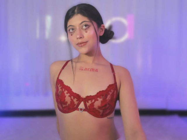 CoriinneBenson - Sexe cam en vivo - 28582991