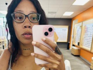 LexxxBright - XLoveCam cam model profile and statistics