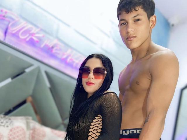 SweetCoupple - Live sex cam - 28593221