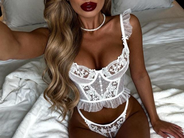 ElzaKomx - Élő pornó és szexkamera - 28596497