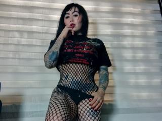 VictoriaMilfE Live Chat on XLoveCam