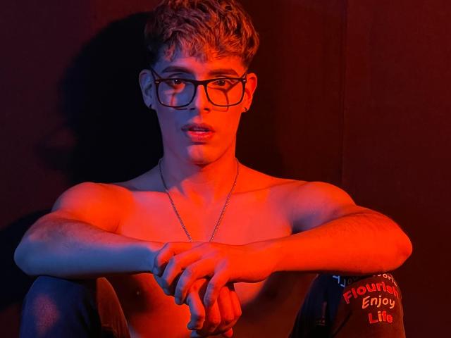 AngelEvil - Live Sex Cam - 28601288