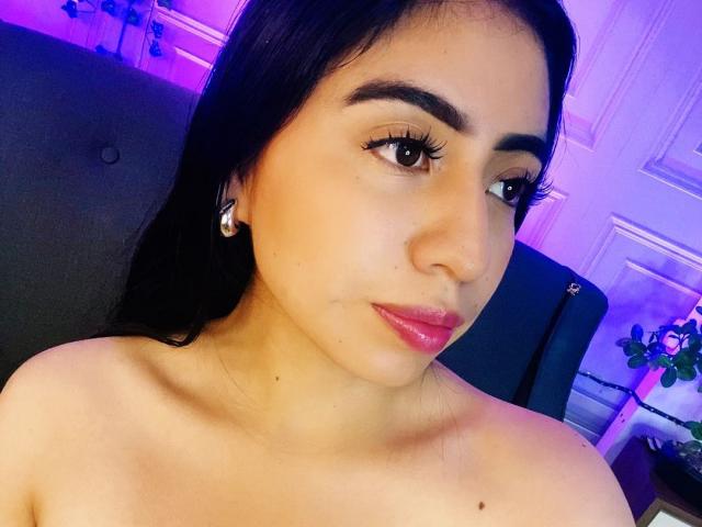 ZoeRedds - Live porn &amp; sex cam - 28603979