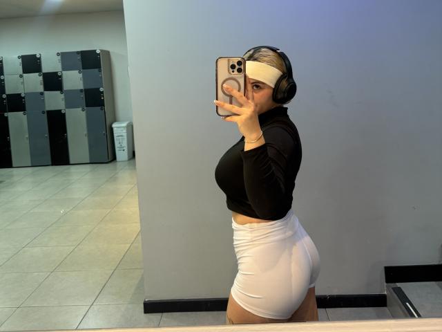 AtheneaRossi - Live porn &amp; sex cam - 28606736