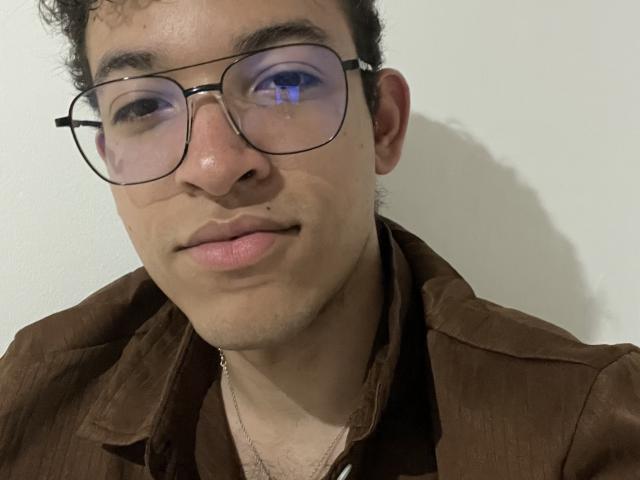 MiloJhones - Live sexe cam - 28607870