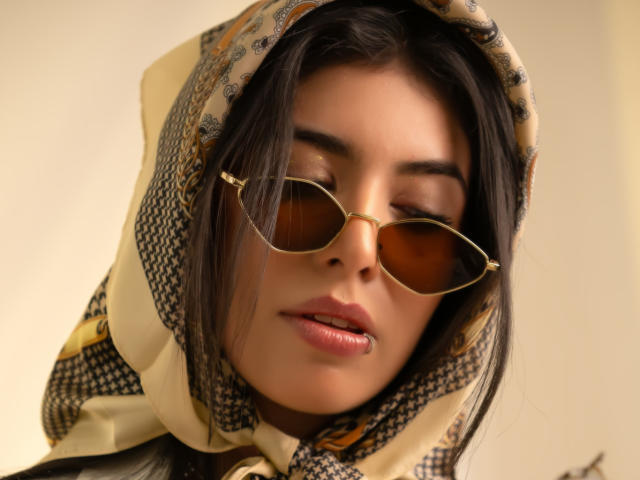 MiluSky - Live sex cam - 28608212