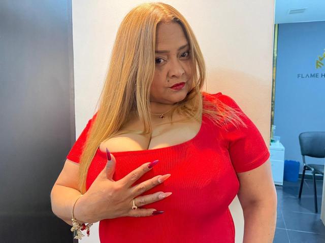 MonzerratBoyer - Live sex cam - 28610831