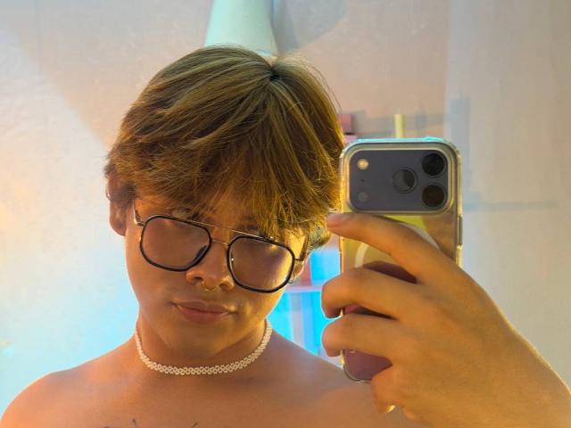 BenjiVampire - Live sexe cam - 28611893