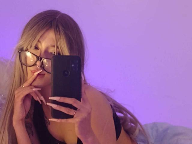 OliviaMonroee - Sexe cam en vivo - 28622606
