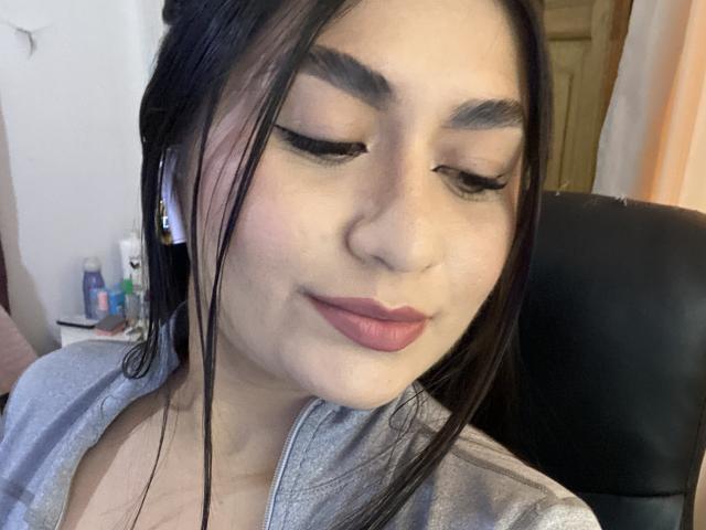 MiaDuboisX - Live Sex Cam - 28622837