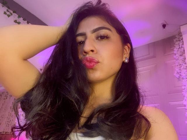 ZoeRedds - Live porn &amp; sex cam - 28623590