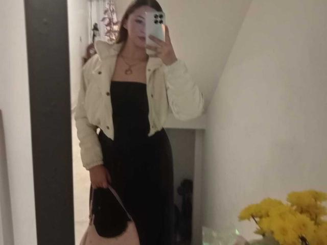 SamanthaCollen - Live porn &amp; sex cam - 28631675