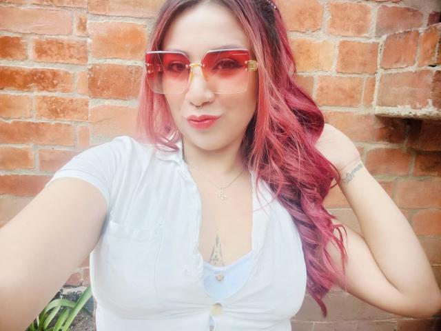 LarissaMiller - Live sex cam - 28632323