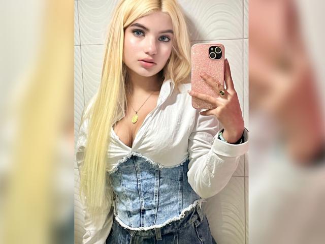 SabrinaColle - Live sex cam - 28638263
