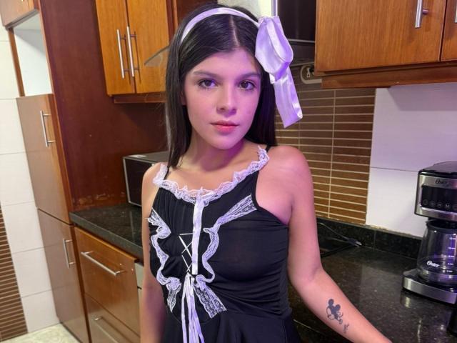 RilleyFoyx - Live Sex Cam - 28639340