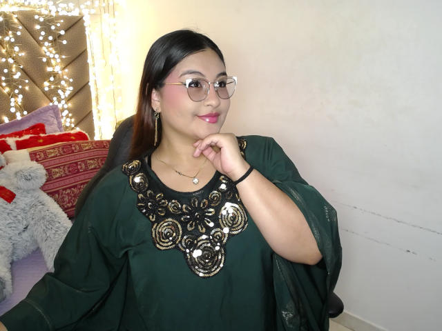 HelueJamil - Live sex cam - 28641158