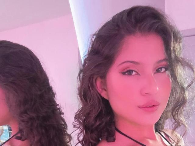 VioletAndBastian - Live sex cam - 28643849