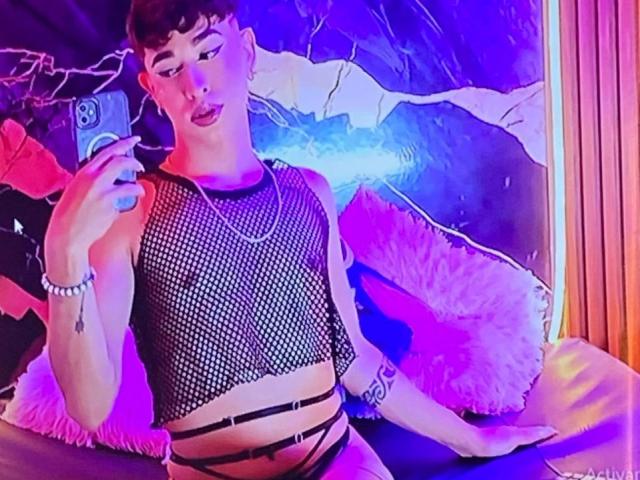 BriggitteLove - Live sexe cam - 28644275