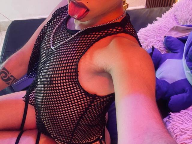 BriggitteLove - Live sexe cam - 28644338