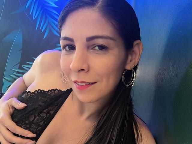 EliseBell - Live porn &amp; sex cam - 28645040
