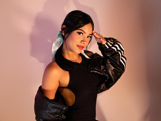 ValerieCasanova - Live sex cam - 28648319