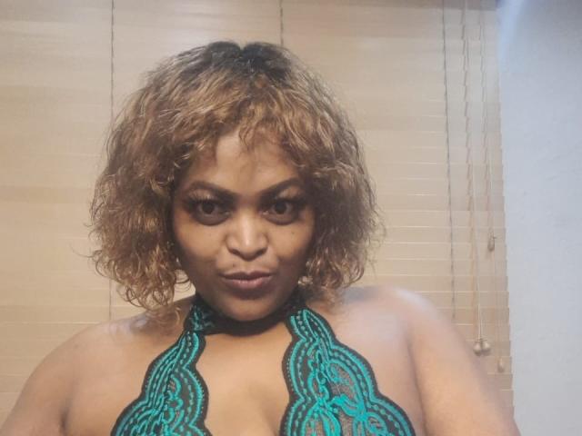 BigAsssQueen - Sexe cam en vivo - 28649510