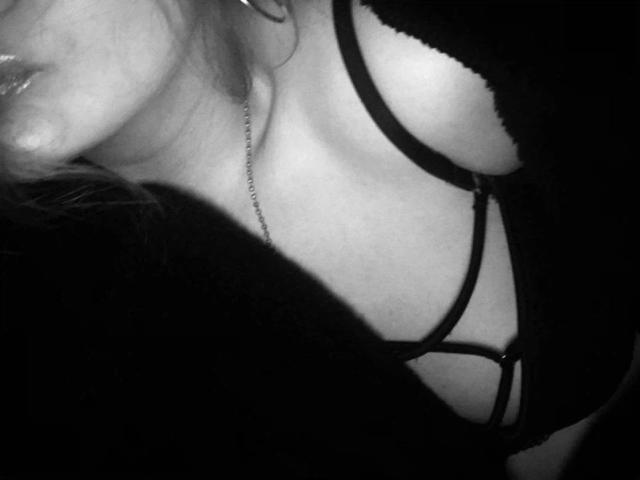 SlankyMic-hot - Sexe cam en vivo - 28649684