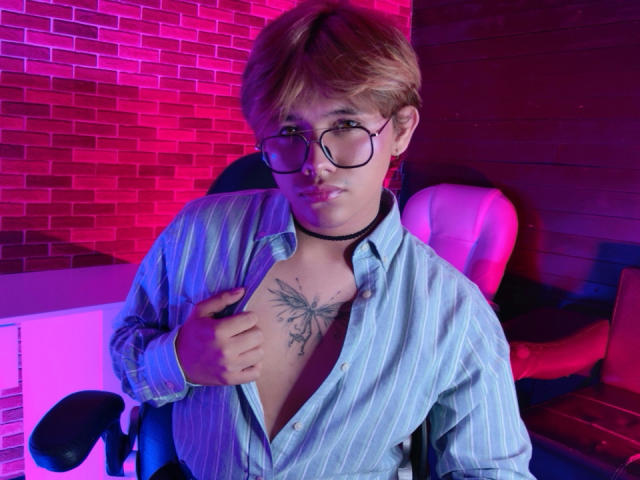 BenjiVampire - Live sexe cam - 28650125