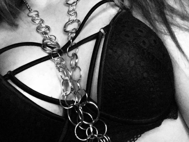 SlankyMic-hot - Sexe cam en vivo - 28657382