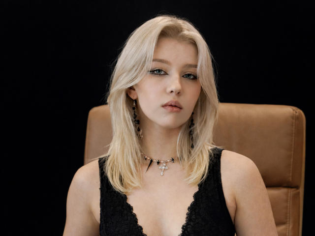 SelenaIris - Live sexe cam - 28659008