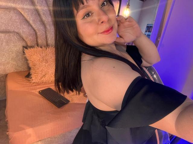 EmaJames - Live Sex Cam - 28662821