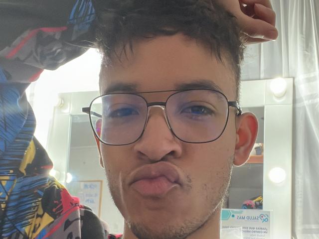 MiloJhones - Sexe cam en vivo - 28664885