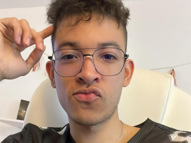 MiloJhones - Sexe cam en vivo - 28664894