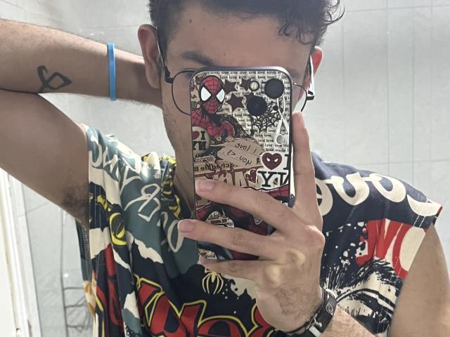 MiloJhones - Live sexe cam - 28664942