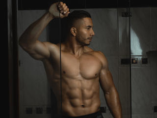 ZaneMaverick - XLoveCam cam model profile and statistics