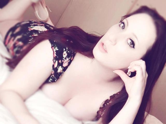 LaviniaJolie-hot - Live sex cam - 28672466