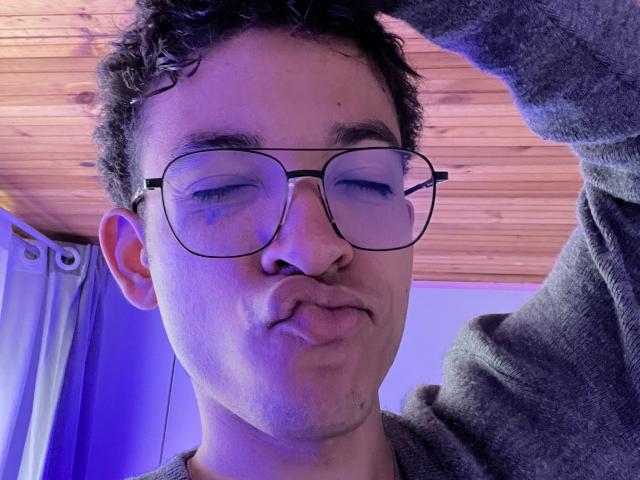 MiloJhones - Sexe cam en vivo - 28675682