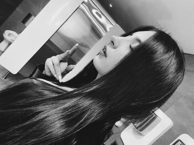 MagieeThomson - Live sex cam - 28678394