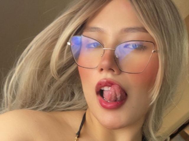 CandyVelvet - Live sex cam - 28681049