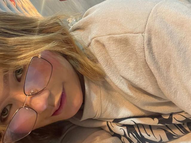 CandyVelvet - Live sex cam - 28681097