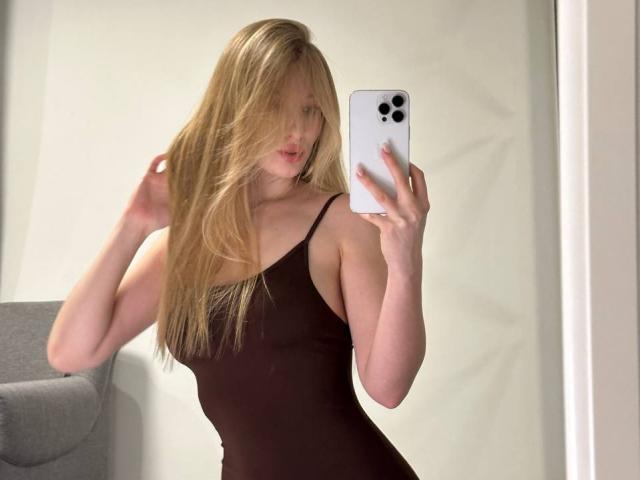 StellaLovely - Live sex cam - 28681499