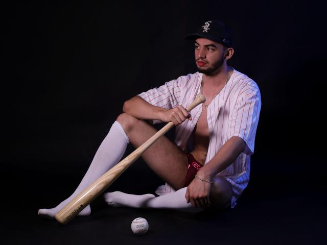 MichaelMagno - Live Sex Cam - 28682036