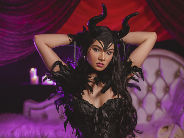 LunaAspen - Live sex cam - 28684085